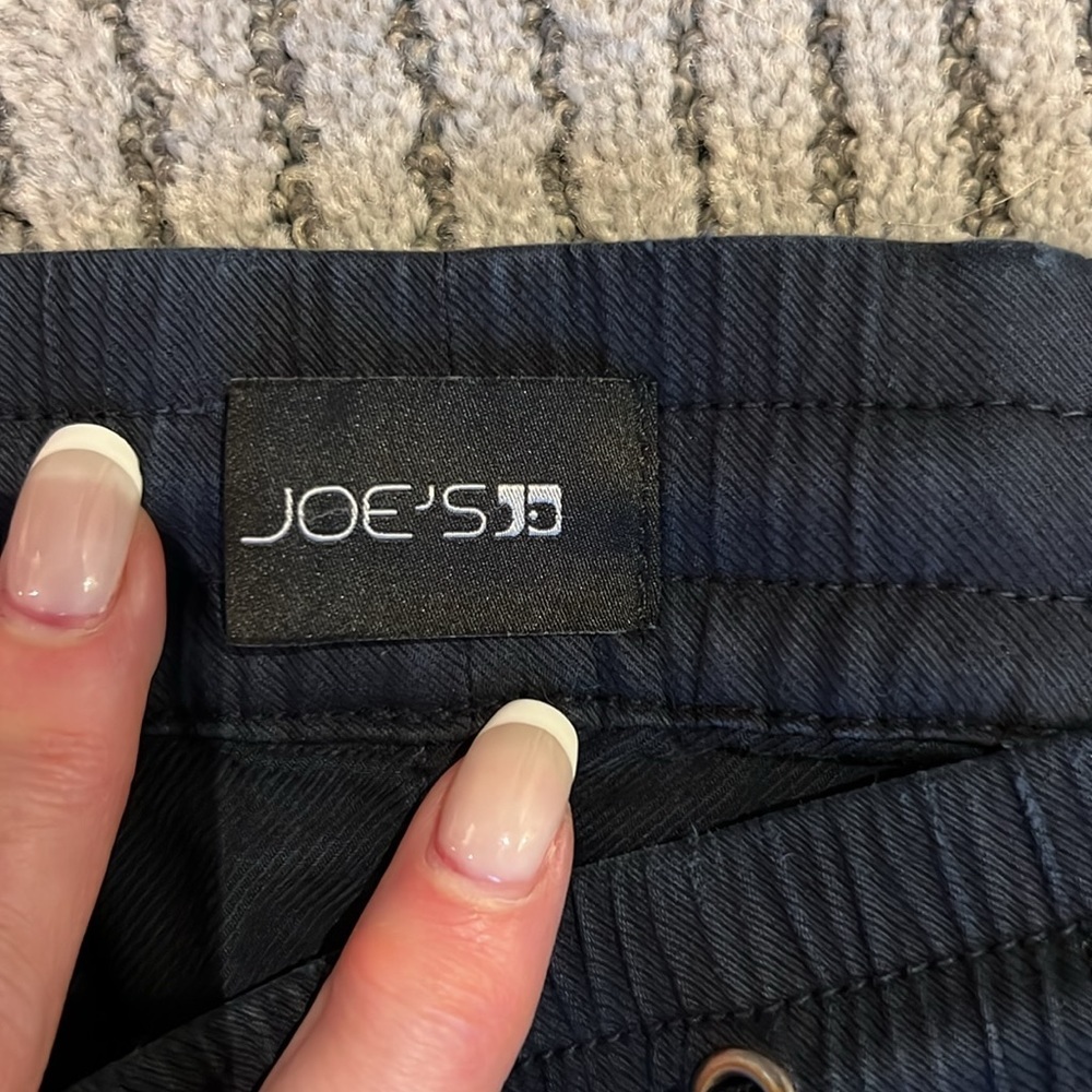 Joe’s drawstring soft cargo pants. - Picture 3 of 5
